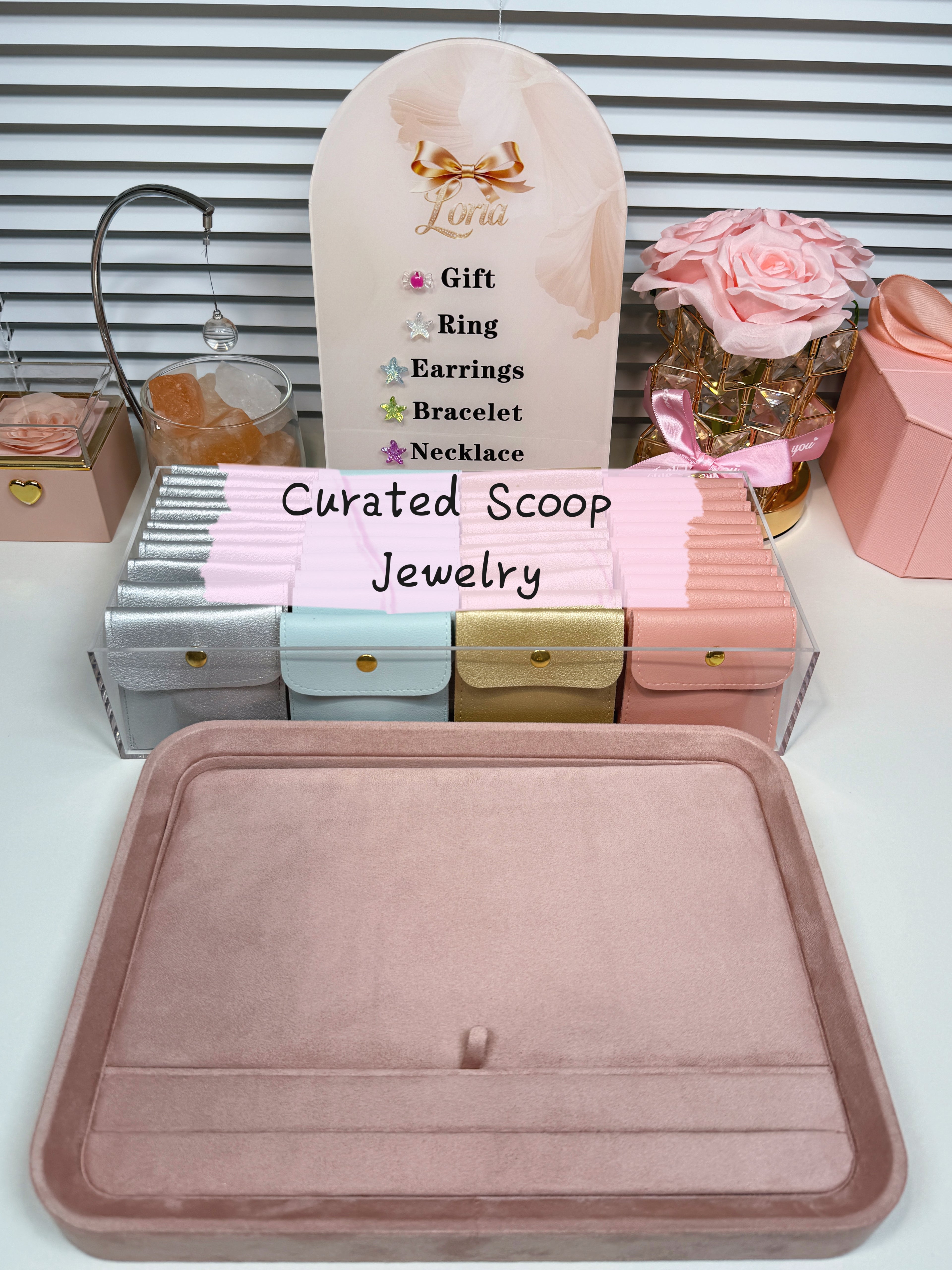 Curated Jewelry Scoop